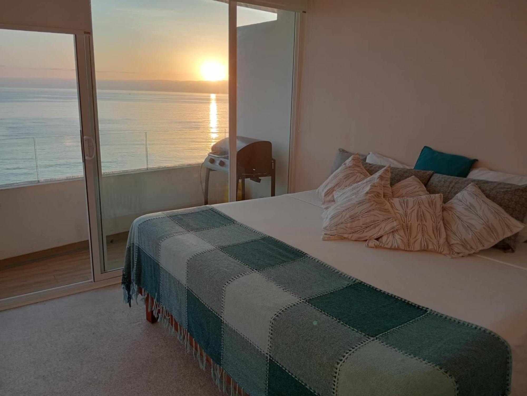 Apartamento Sobre El Mar. *